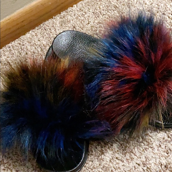 Slippers - Picture 11 of 15